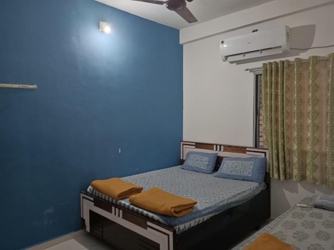 Honest Deluxe Room Garudeshwar Exterior photo