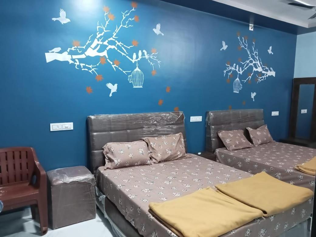 Honest Deluxe Room Garudeshwar Exterior photo