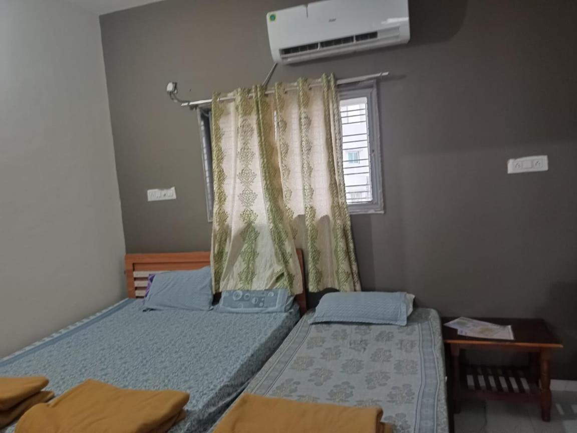 Honest Deluxe Room Garudeshwar Exterior photo