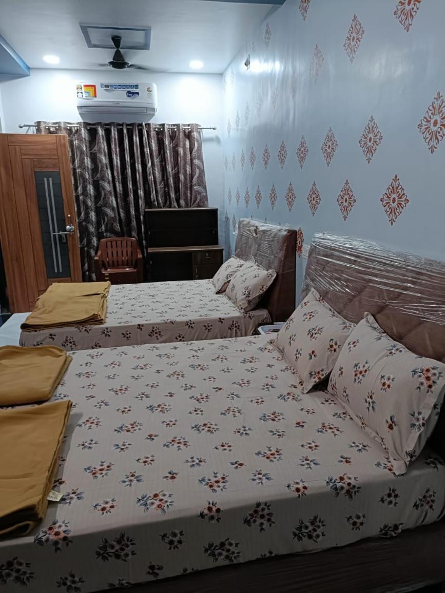 Honest Deluxe Room Garudeshwar Exterior photo